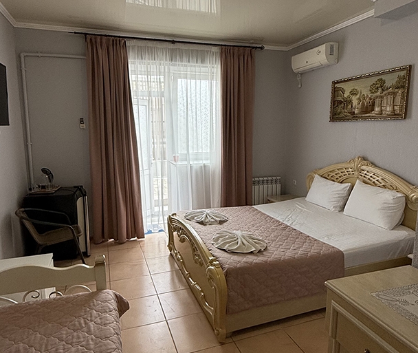 "саки прибой гостевые дома"