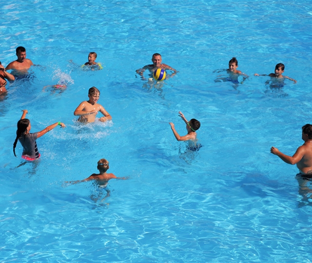 Отдых в Крыму в Саках в отеле с бассейном